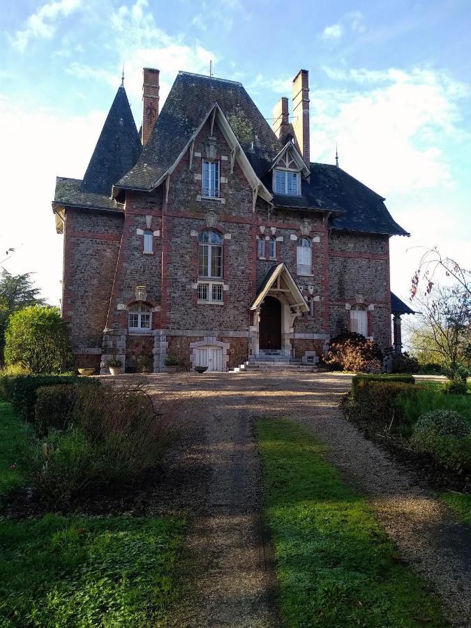 Le Manoir Des Rochers Bouere Exterior photo