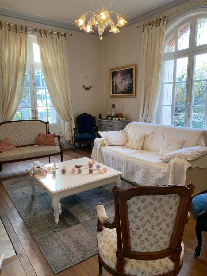 Le Manoir Des Rochers Bouere Exterior photo